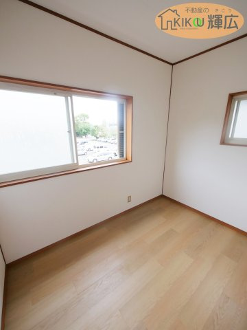 高砂市米田町島　中古戸建の洋室