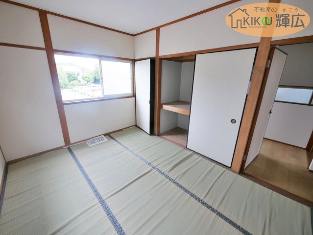 高砂市米田町島　中古戸建の寝室