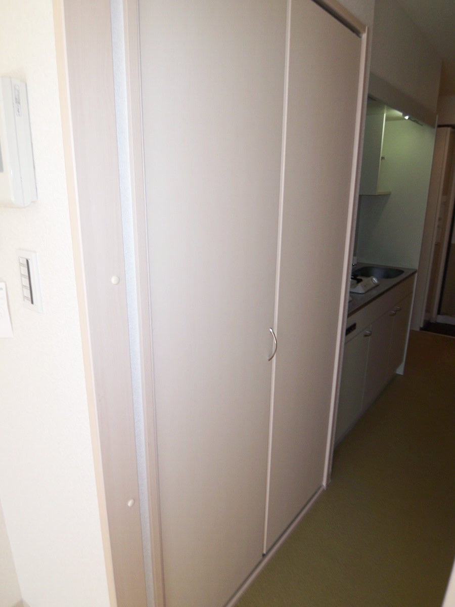 大阪市都島区片町２丁目の賃貸マンションの玄関