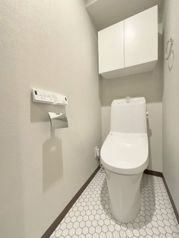 「防音マンション」フィシオ飯田橋のトイレ|落ち着いた色調のトイレです