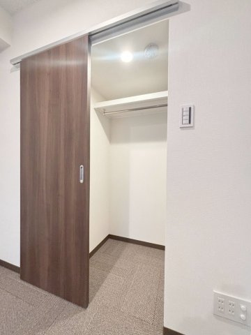 「防音マンション」フィシオ飯田橋の収納|ウォークインクローゼット付き