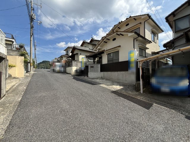 中古戸建　上安5丁目の前面道路含む現地写真