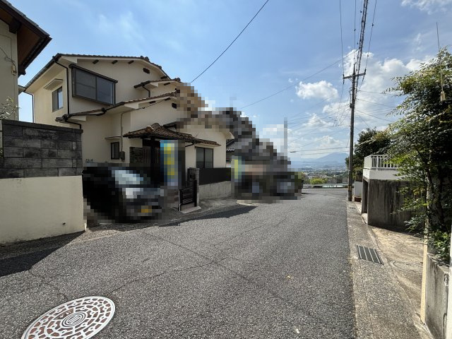中古戸建　上安5丁目の前面道路含む現地写真