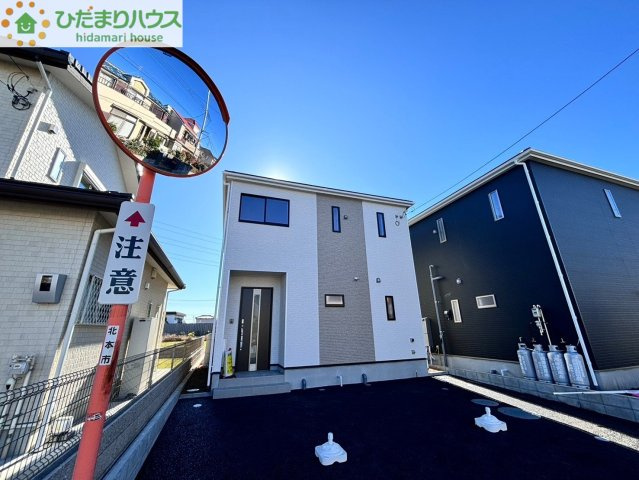 北本市下石戸下　第3　新築一戸建て　クレイドルガーデン　02の外観|スタイリッシュでお洒落な外観です！			
