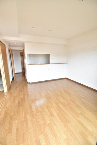 大阪市城東区関目５丁目の賃貸マンションの居間・リビング