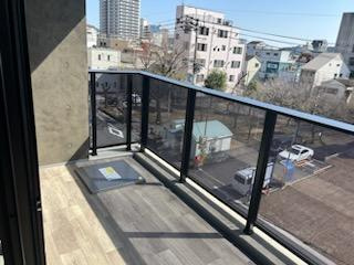 レーベンはりまや橋MIDCOURTのバルコニー