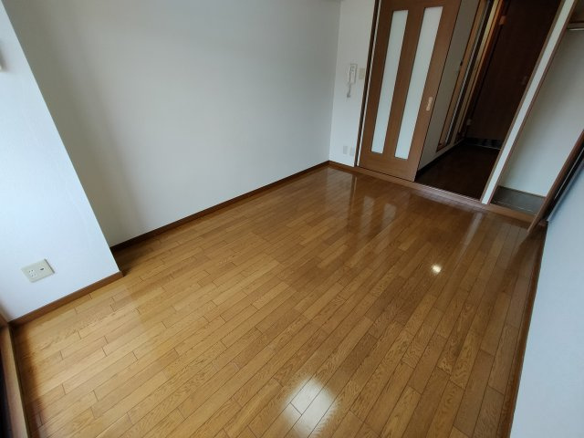  | ビクトワール小阪