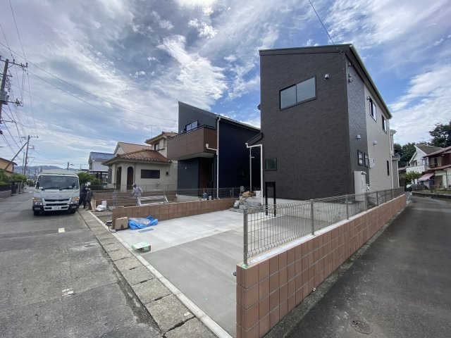 日野市東豊田1丁目新築戸建3棟の前面道路含む現地写真|【Cityscape】
◆閑静な住宅街◆駅前から少し離れると閑静な住宅街が広がっている。穏やかな雰囲気に包まれたこの街で素敵な新生活を。