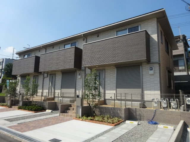 フィオーレすみれ壱番館の外観