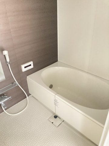 サーパス桟橋通二丁目の浴室