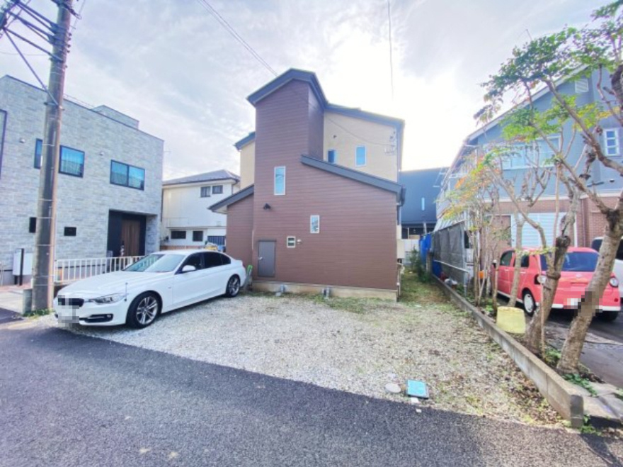 祝　成約済み　八王子市　楢原町　中古戸建の外観|築浅！八王子の家具屋さんの家具付きリフォーム済みの中古戸建～仲介手数料無料☆八王子ひなた不動産～八王子市楢原町　中古戸建