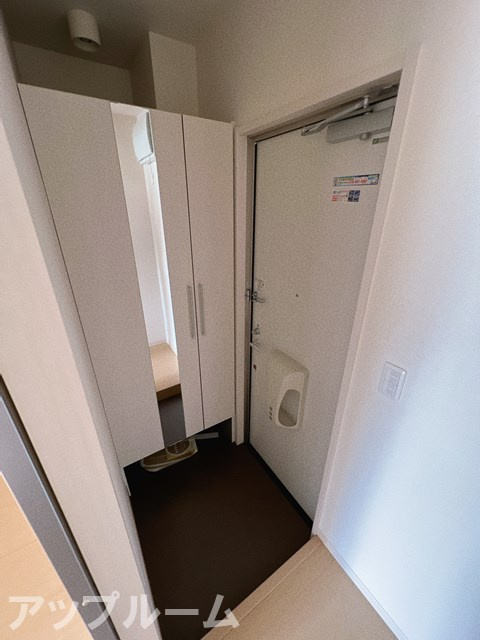 メゾンドールの玄関