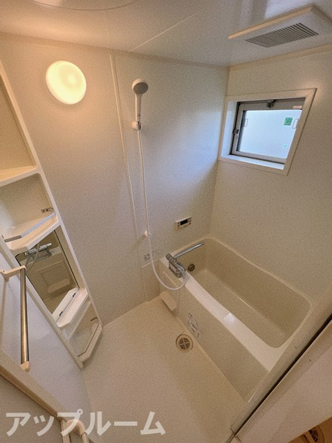 メゾンドールの浴室