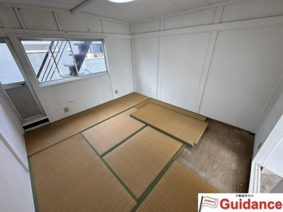 【寝室】 | 太平寺店舗付住宅