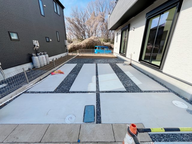 祝　成約済み　八王子市　大谷町　新築戸建て　４期の駐車場|～仲介手数料無料☆八王子ひなた不動産～八王子市大谷町　新築戸建て