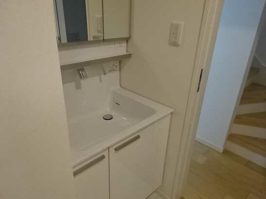 【独立洗面台】