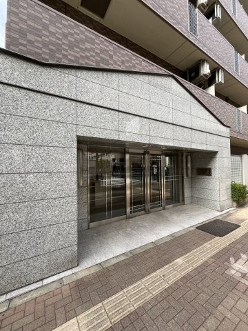 エクセリア池袋WESTのエントランス