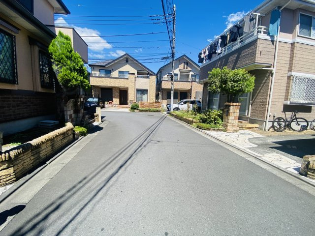 入間市扇台２丁目中古戸建ての前面道路含む現地写真|現地写真　前面道路5.5ｍ