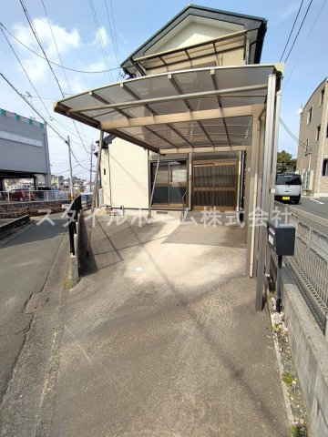山田町借家の駐車場