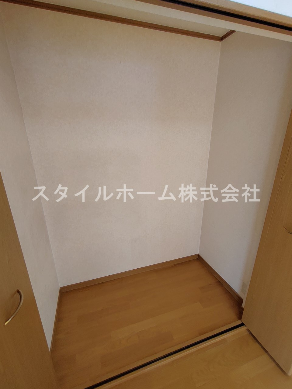 山田町借家の収納