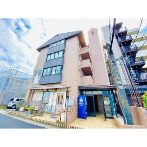 クイーンズタウン愛豊のエントランス