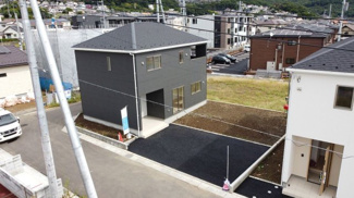 【外観】 | 洗練されたデザインが魅力の新築住宅　「今から見たい」にも対応致します。