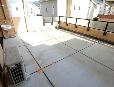 【バルコニー】 | グランクリュ山川 | 陽当たり良好なバルコニーです