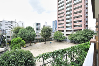 【展望】 | 前面はさえぎる高層ビルもなく、美しい青空の眺望が広がります