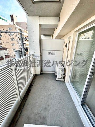 M'sCOMFORTESAKAのバルコニー