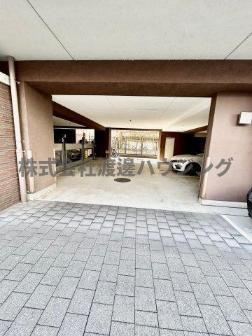 M'sCOMFORTESAKAの駐車場