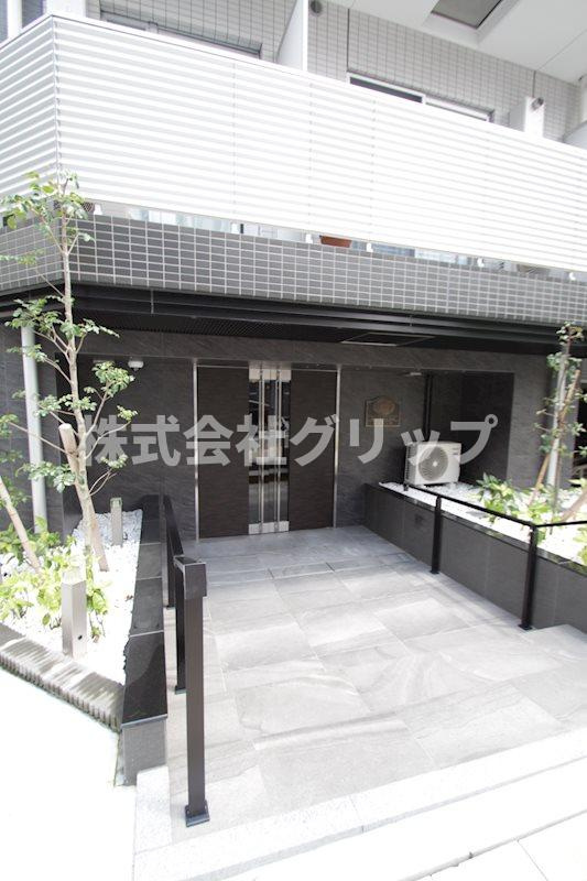 メインステージ横濱弥生町のエントランス