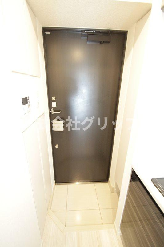 メインステージ横濱弥生町の玄関