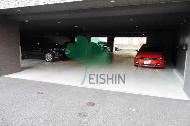 アルファシオベイス博多の駐車場
