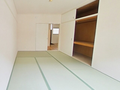 ６帖和室です