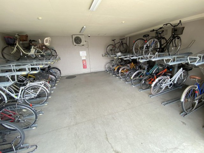 【駐車場】 | クラウンセゾン深井 | 駐輪場もございます♪