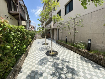 【その他共用部分】 | クラウンセゾン深井 | お手入れされた植栽が目を和ませてくれます♪