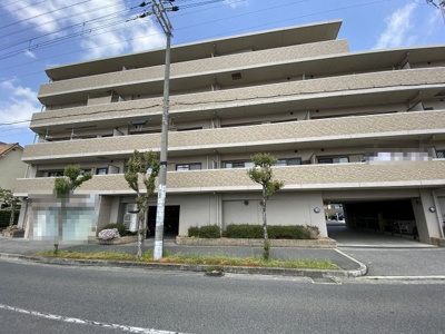 【外観】 | クラウンセゾン深井 | 家族とコミュニケーションが取りやすい対面キッチン採用♪