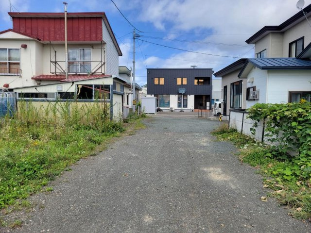北見市春光町３丁目２０ー３９　売地の前面道路含む現地写真