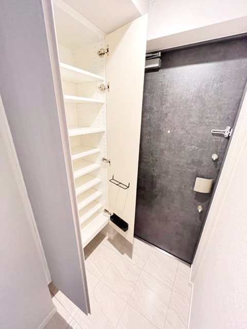 アーバネックス文京本郷の玄関|※写真は同タイプの別室になります