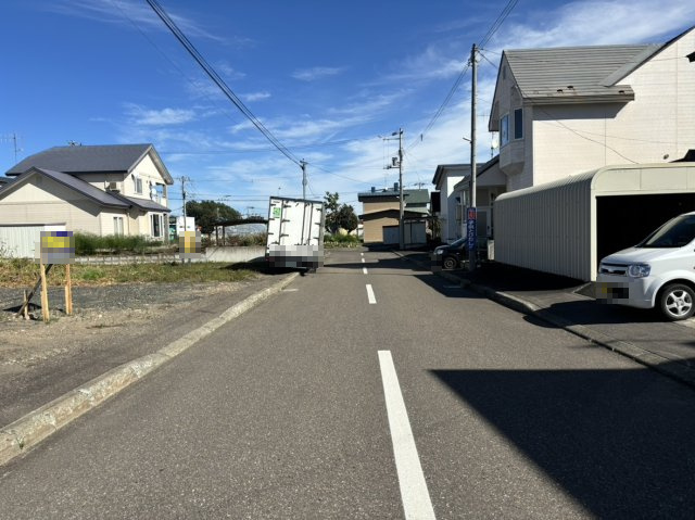 【前面道路含む現地写真】 | 北見市桂町３丁目１６０番８０　売地