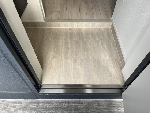 コンフォール　エスパールの玄関