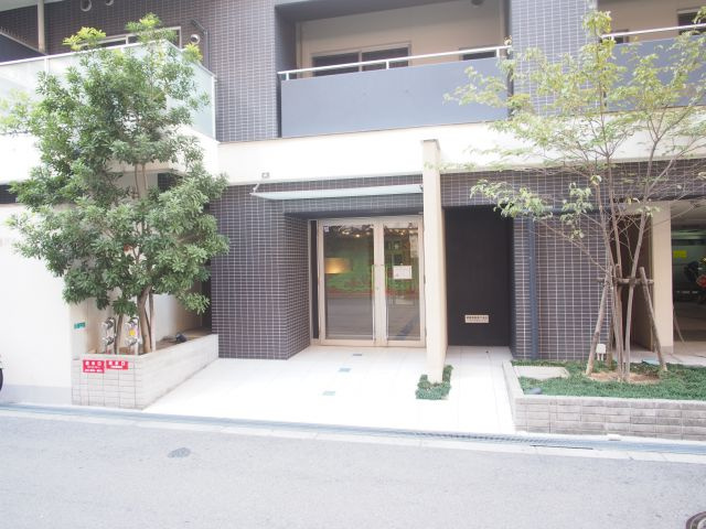 ルネ日本橋アネーロのエントランス