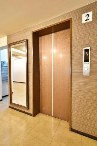 メゾンブランカのエントランス