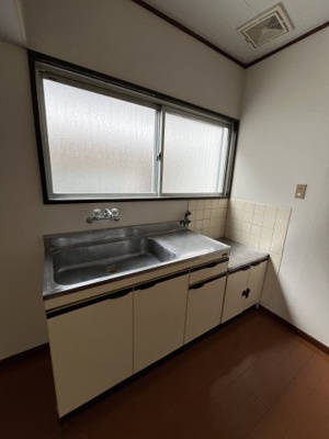 【キッチン】 | ローズハイツ | キッチンでお料理をお楽しみください