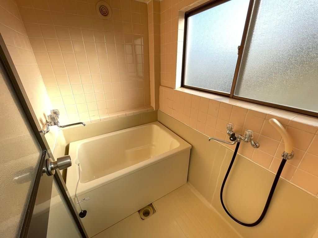 松戸市二十世紀が丘萩町の一棟マンション