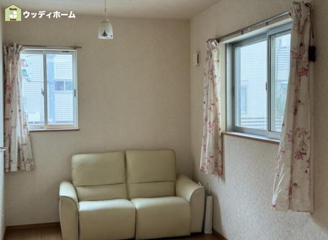 川口市前川2丁目　中古一戸建ての居間・リビング