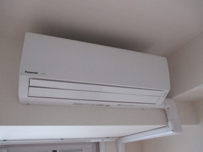 【設備】 | プレサンス新大阪ザ・デイズ | エアコンがあるので年中快適に生活できますね