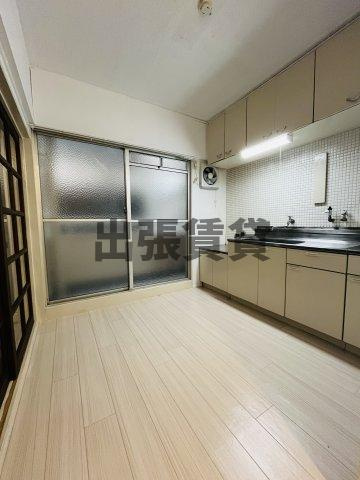 丸の内中駒ビルの居間・リビング