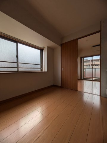 ネストピア平尾駅前の居間・リビング