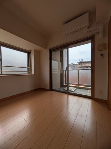 ネストピア平尾駅前の居間・リビング